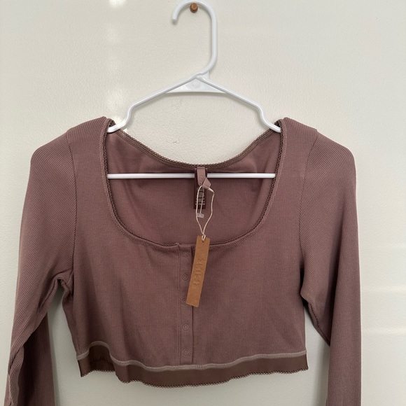 Women's Long Sleeve Crop Top - Brown - Picture 2 of 4